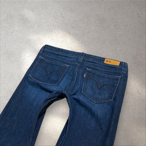 Levi's Low Rise Demi Curve Bootcut Jeans - Picture 3 of 6